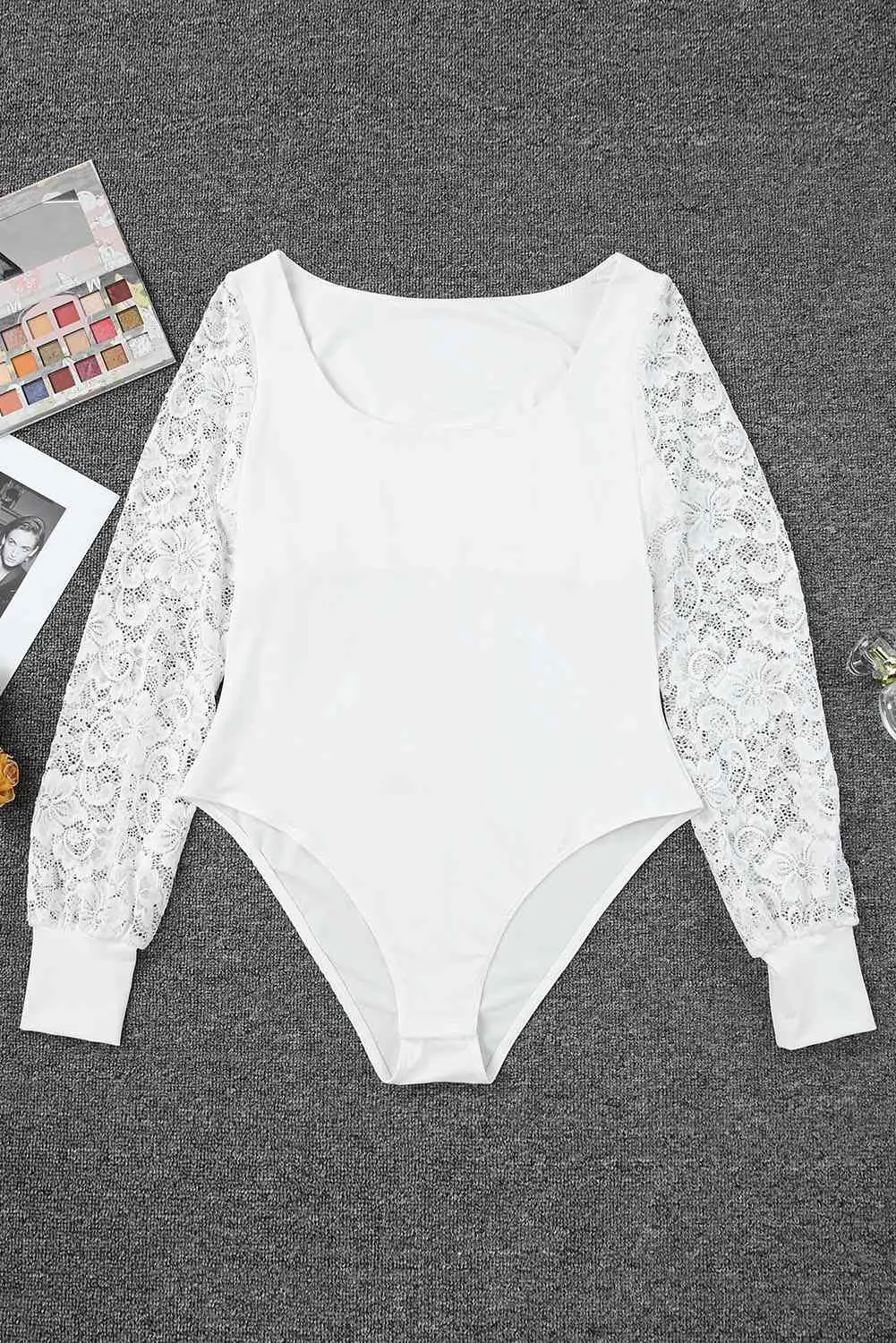 *APP EXCLUSIVE* Lace Scoop Neck Long Sleeve Bodysuit