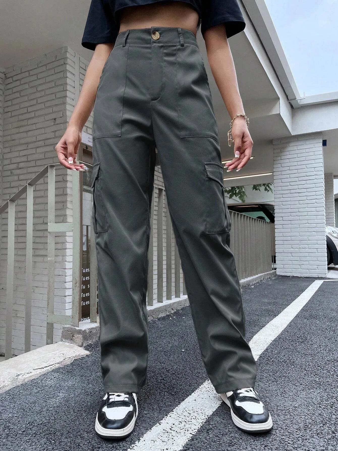 High Length Flap Pocket Side Cargo Pant