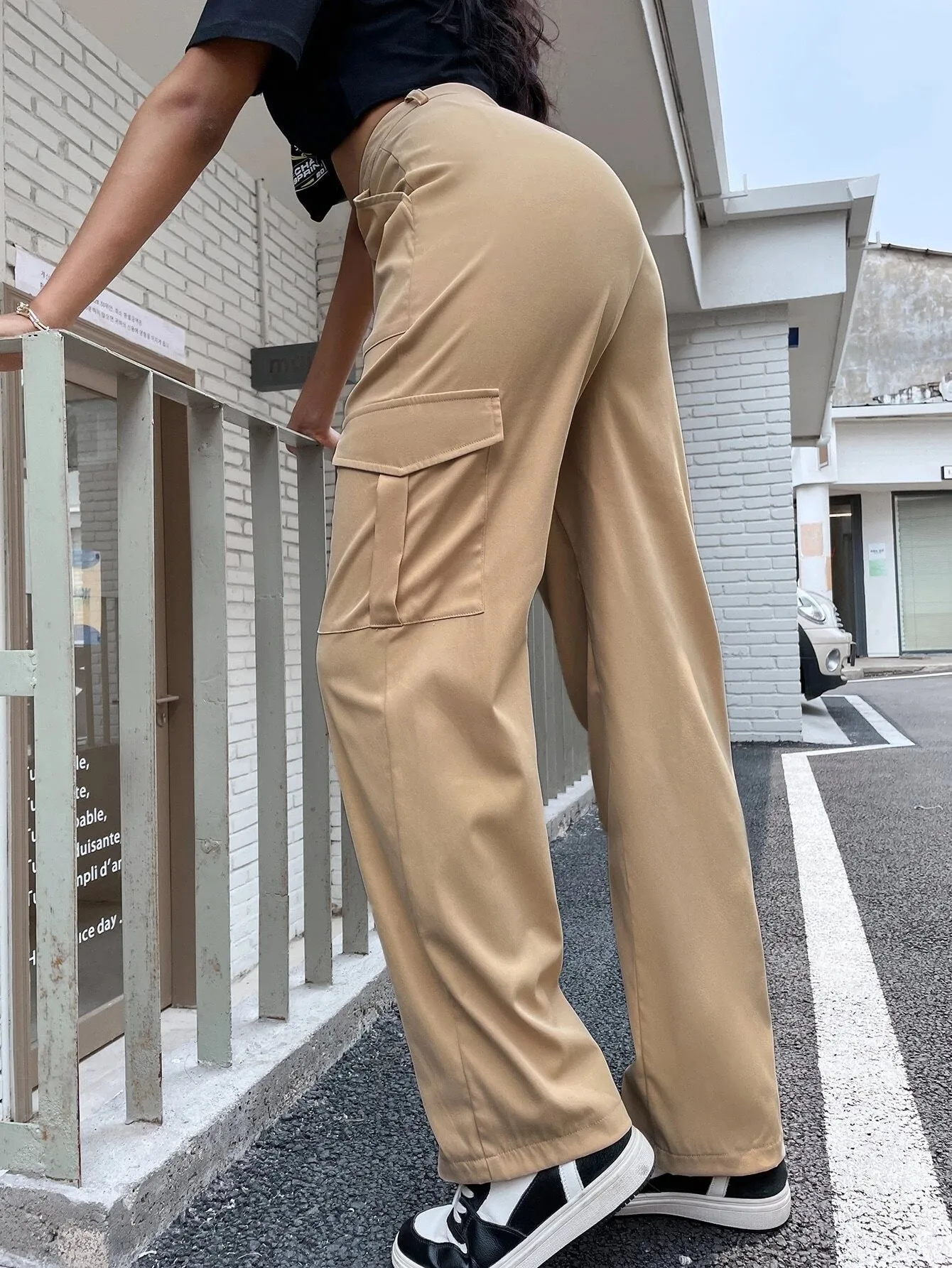 High Length Flap Pocket Side Cargo Pant