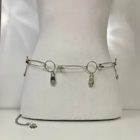 Safety pins chain belt