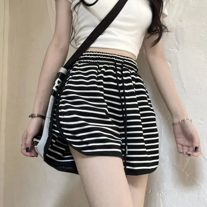 Women's Versatile Casual High Waist Striped Elastic Waist Shorts